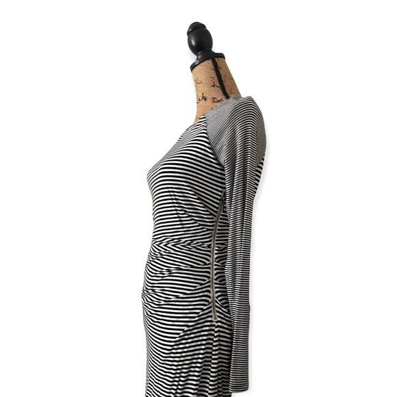 Banana Republic Black and White Striped LS Dress Size XS - Picture 5 of 5